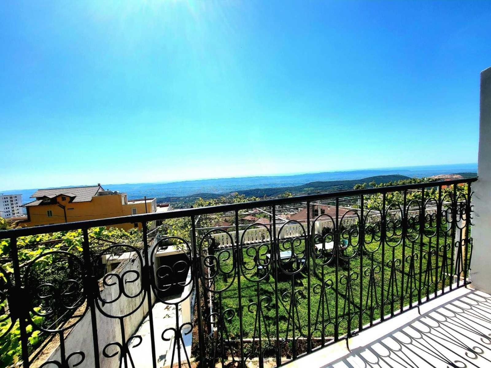 Garden Villa Guni Krujë المظهر الخارجي الصورة