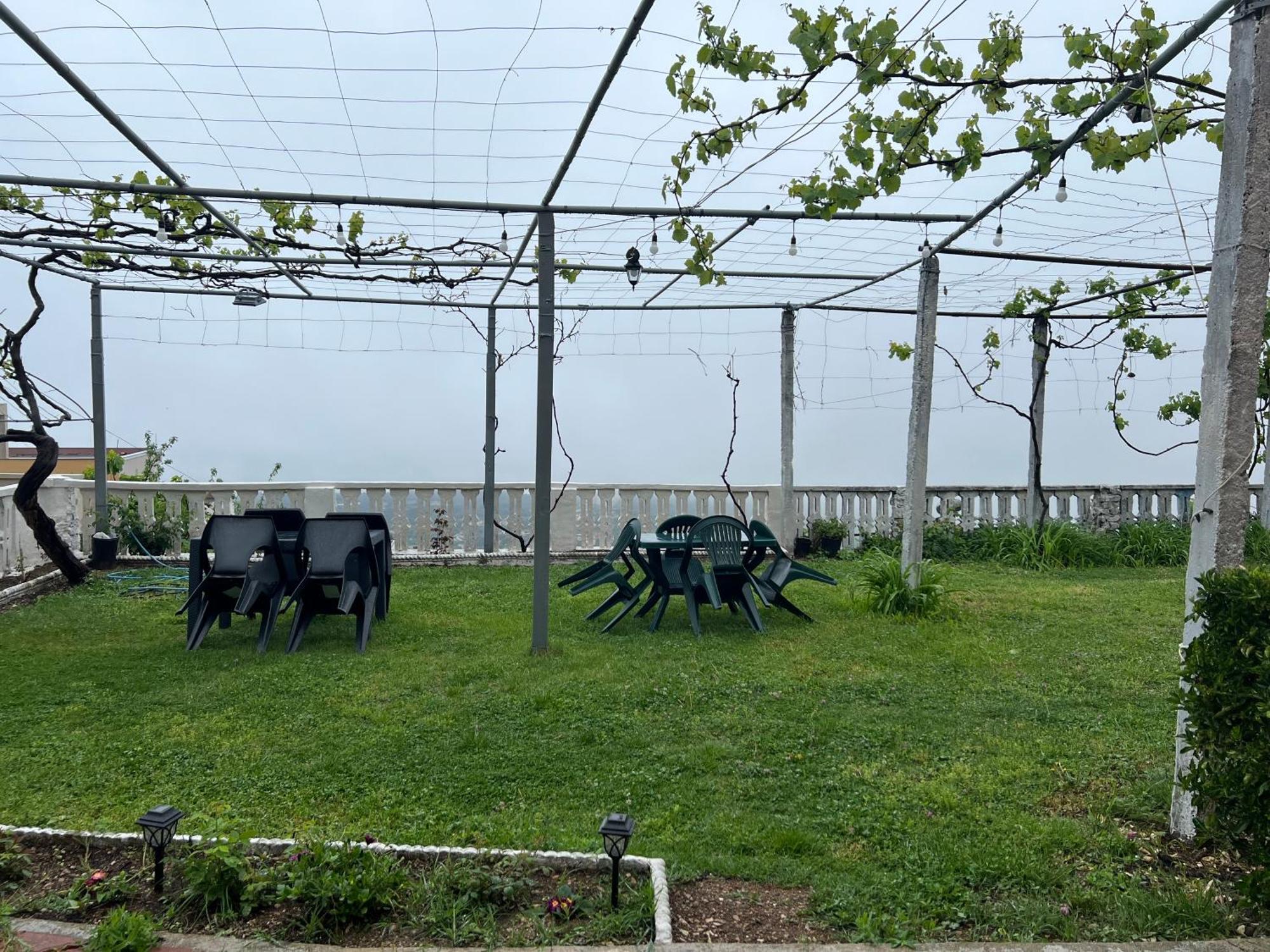 Garden Villa Guni Krujë المظهر الخارجي الصورة