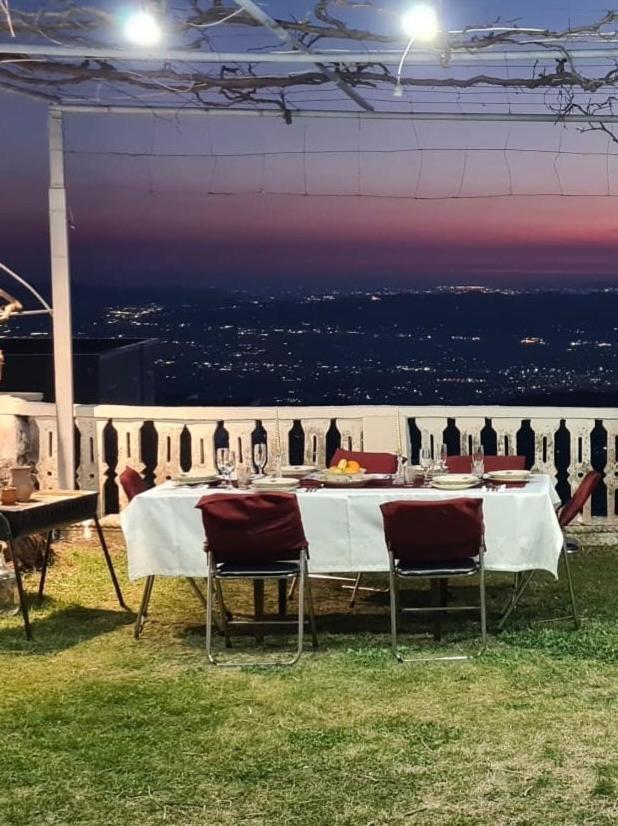 Garden Villa Guni Krujë المظهر الخارجي الصورة
