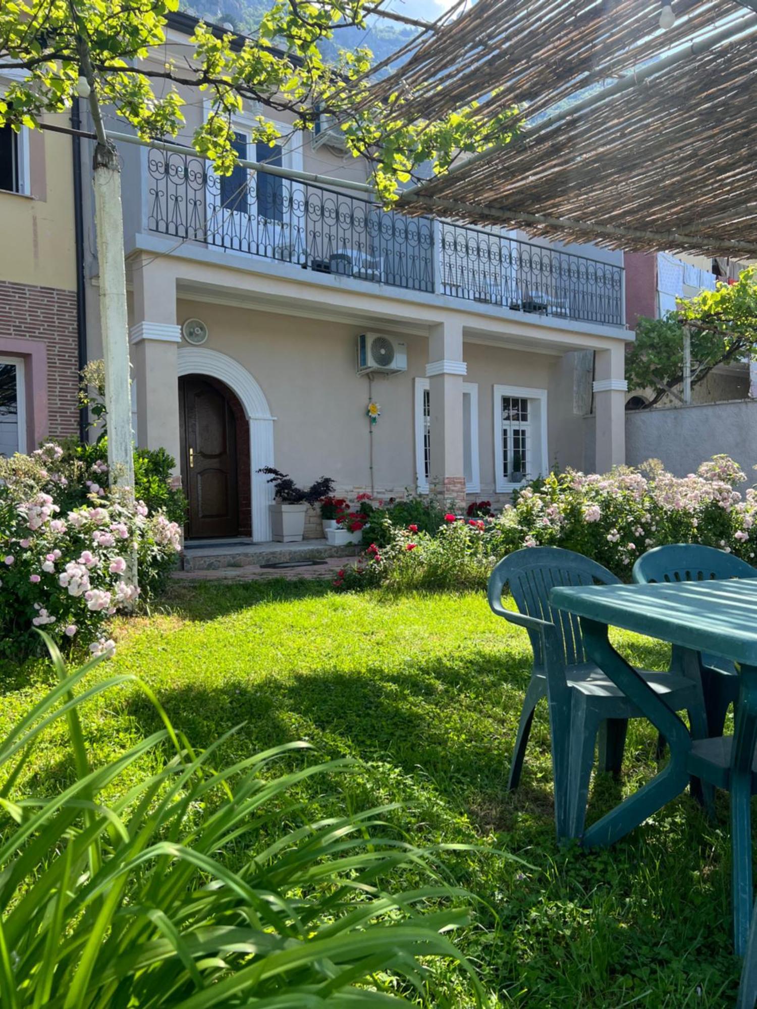 Garden Villa Guni Krujë المظهر الخارجي الصورة